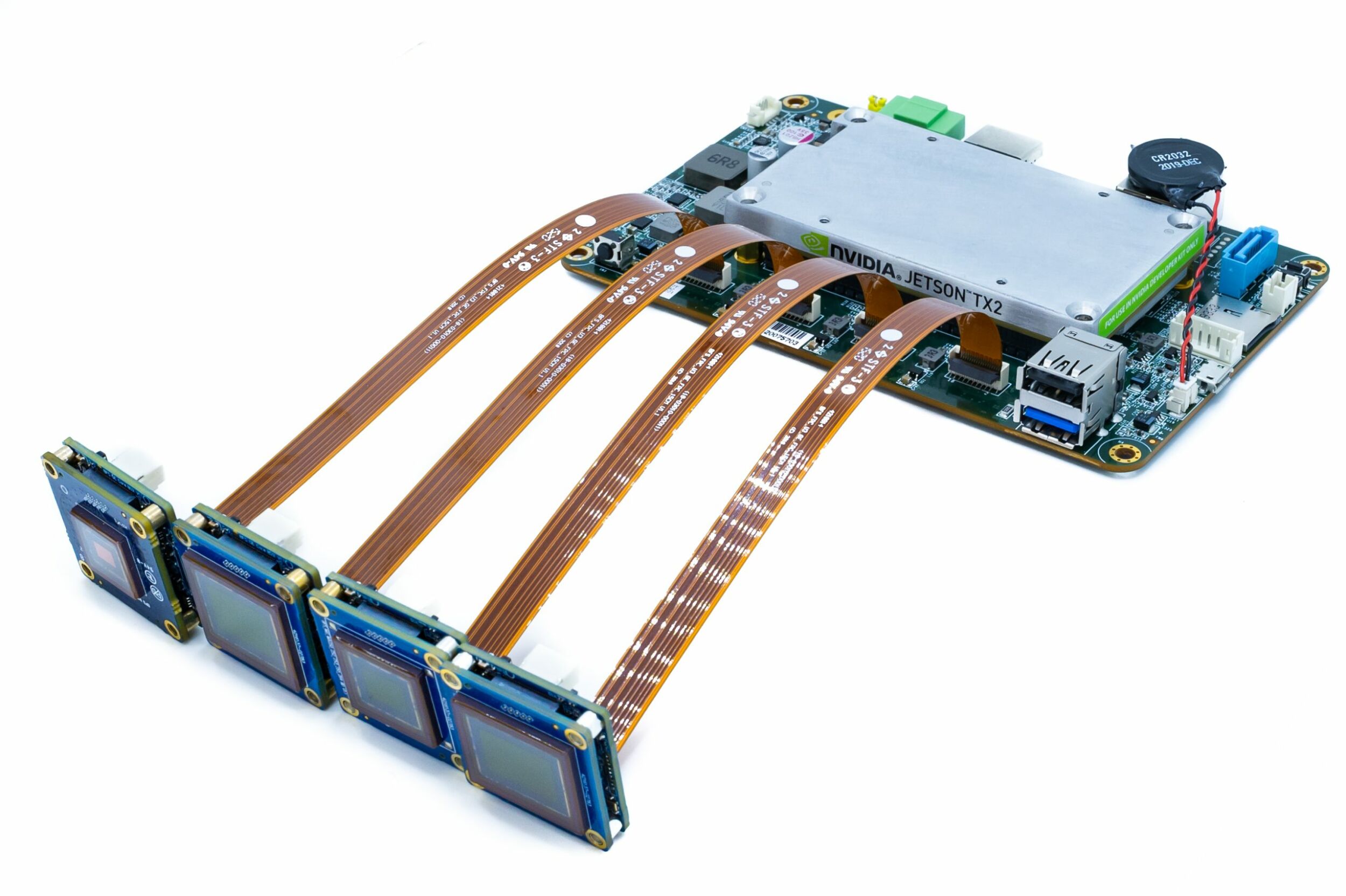  Quartet Embedded Solution mit TX2, abgebildet mit 4 Blackfly S-Kameras und 4 FPC-Kabeln. (Bild: Teledyne FLIR LLC)
