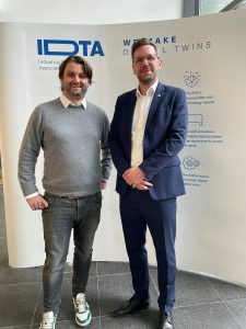 Tobias Fuertjes (l.) Business Development Manager bei PTC und Meik Billmann (r.), Geschäftsführer der IDTA. (Bild: Parametric Technology GmbH)